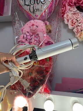 🌸T3 White and Silver Styling Curling Wand🌸